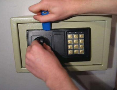 东川24小时上门开锁公司